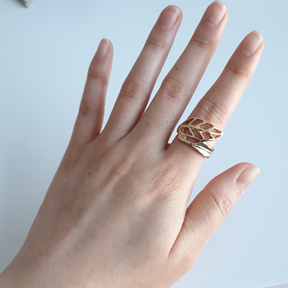 Gold leaf ring *BUNDLE 3 for $15 or 5 for $20*